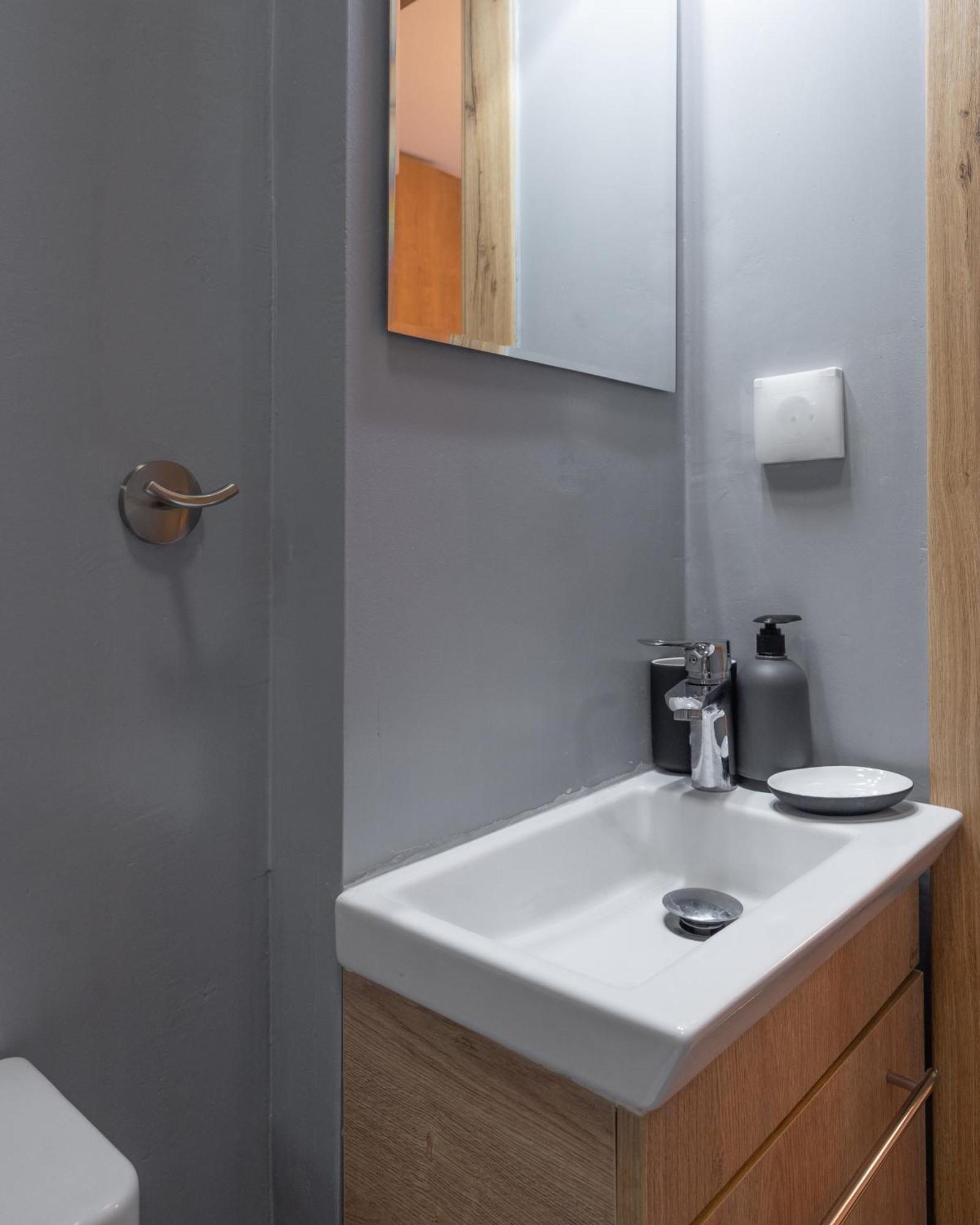 Central Kolonaki Flat C - Greecing Афины Экстерьер фото